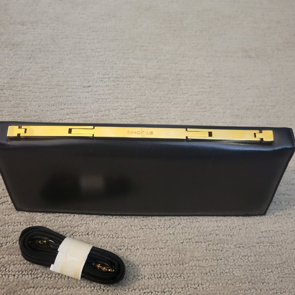 St. John Clutch with detachable shoulder strap - Pre loved
